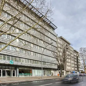 *** Отель Titanic Comfort Kurfuerstendamm Германия