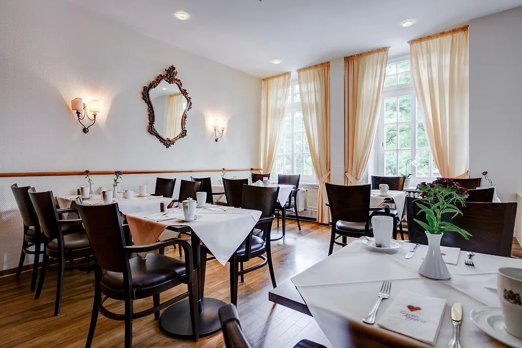 Hotel Fuerst Bismarck Hamburg-Harburg 3*,