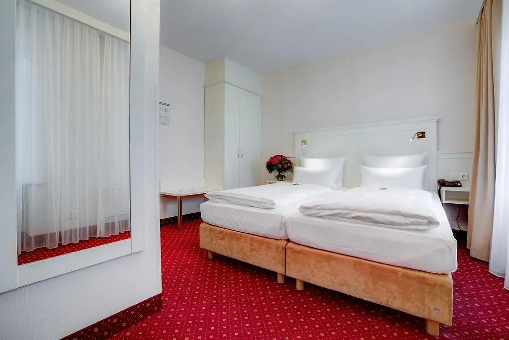 Hotel Fuerst Bismarck Hamburg-Harburg 3*,